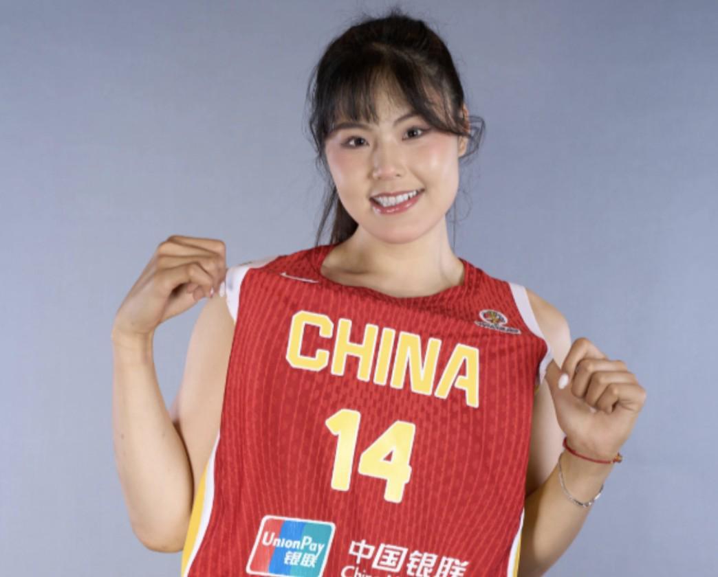开云在线直播-移动长城，李月汝三分10中6砍下21分11板&amp;amp;韩旭14分4板
