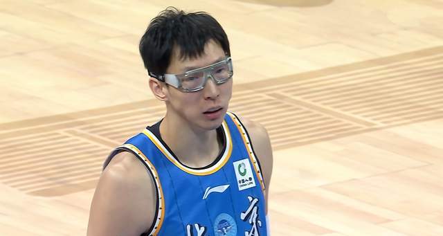 开云-22-0逆转,北京男篮两连胜,后场双核合砍62+15,周琦罚球10中6